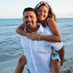 Meet your Posher, Niki  gus